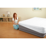 Надувная кровать Intex 67954 Foam Top Bed с встроенным насосом