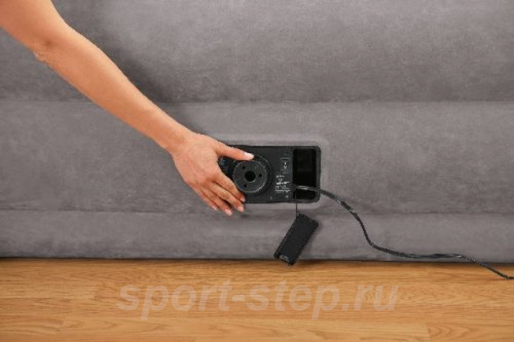 Двуспальная надувная кровать Comfort-Plush High Rise Airbed Intex 64418 с встроенным насосом 